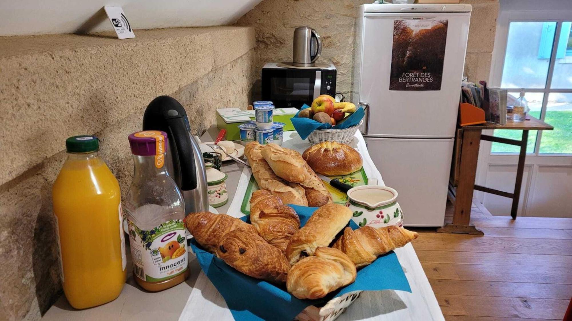 La Cuvellerie Hotel Narcy Bagian luar foto